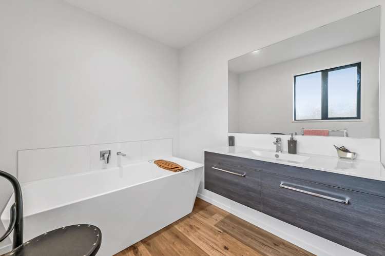 9 Collisson Street Leeston_19