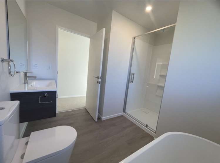 6/93A Harley Street Masterton_12