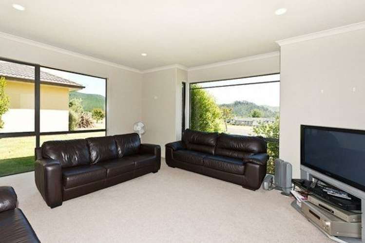 25 Sanctuary Cove Pauanui_3