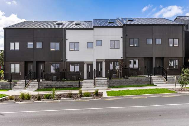 2 bed + extra room!