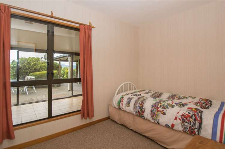 3 Harvey Place Renwick_14