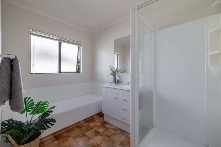 105 Summerhill Drive Fitzherbert_22