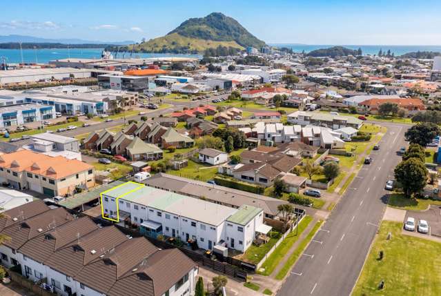 Entry level opportunity in heart of Mount