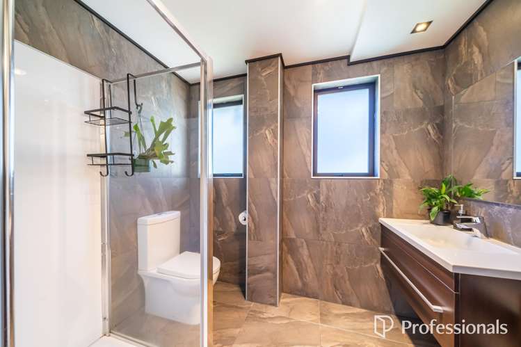 86 Wilkie Crescent Naenae_9