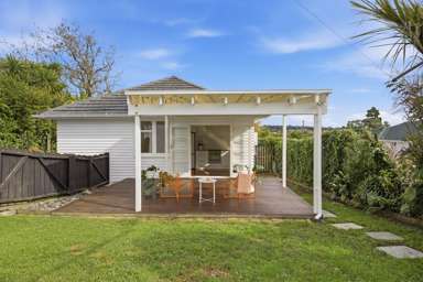 2/8 Arahoe Road_2