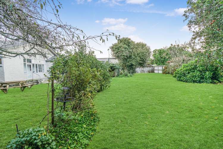 83 East Street Enderley_25