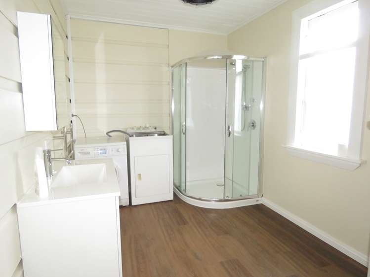 39 Shiel Street Reefton_6