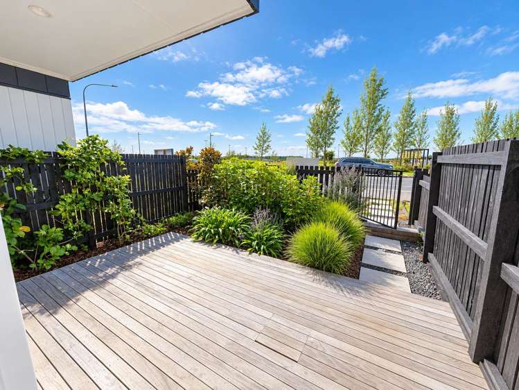 2 Papa Takaro Lane Flat Bush_21