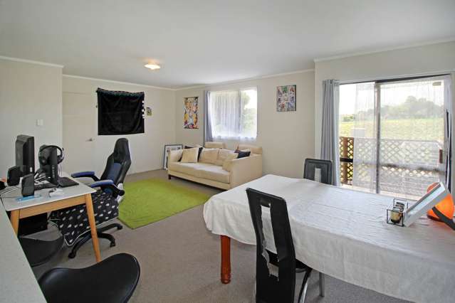 2/53 Redcrest Avenue Red Hill_1