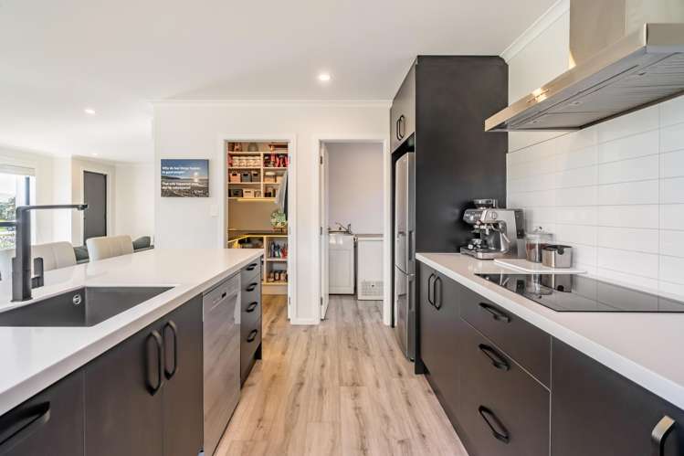 1 Taraiti Crescent Porirua_3