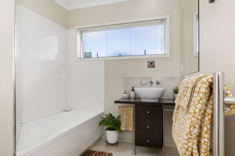 32 Twin Oak Avenue Papamoa_9