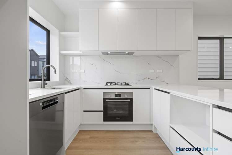 32 Whare Kauri Road Papakura_1