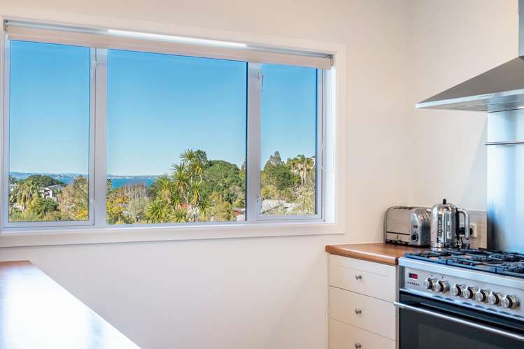 104 Beach Road Castor Bay_12