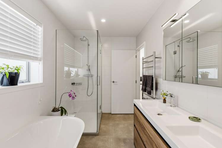 24A Surville Place Mairangi Bay_11
