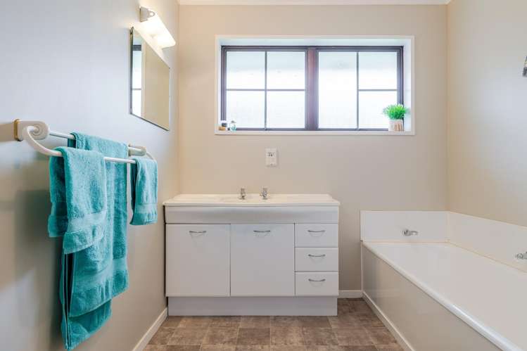 355 Rangiotu Road Himatangi_5