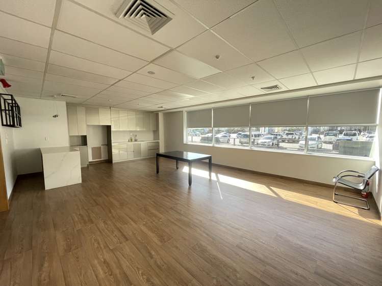 15 Osterley Way Manukau City_6