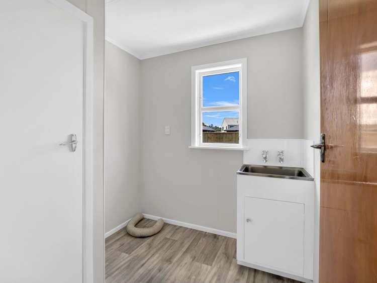 54 Devon Road Springvale_21