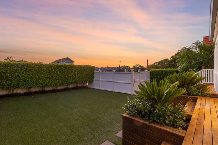 11 Lynch Street Point Chevalier_27