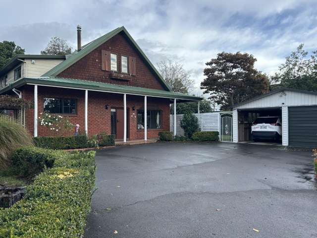 Large 4 bedroom, 3 bathroom home available now