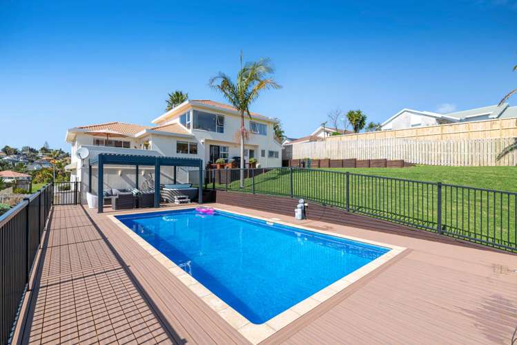 11 Azure Grove Unsworth Heights_18