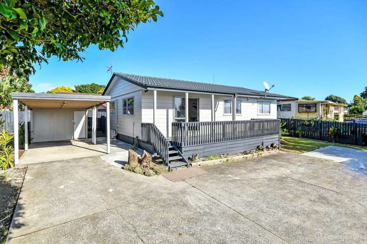 1/11 Bundena Place Clendon Park_1