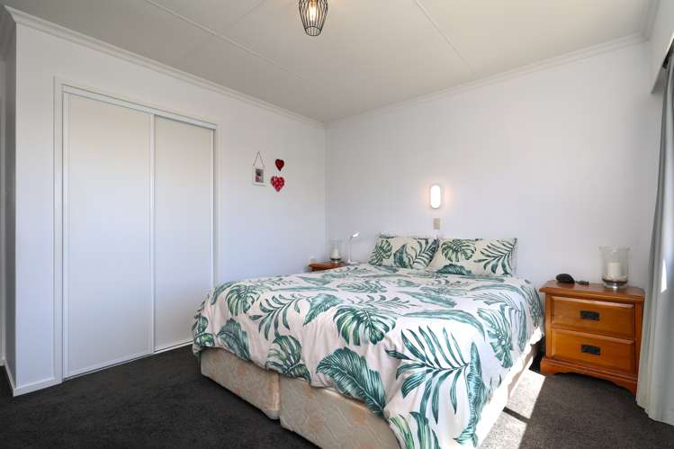 2/7 Jellicoe Avenue Stoke_10