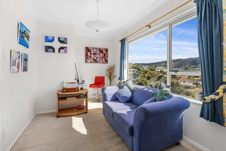 64 Collins Avenue Tawa_8