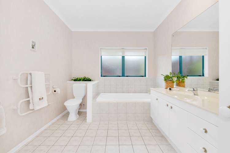 17 Covina Place Somerville_13