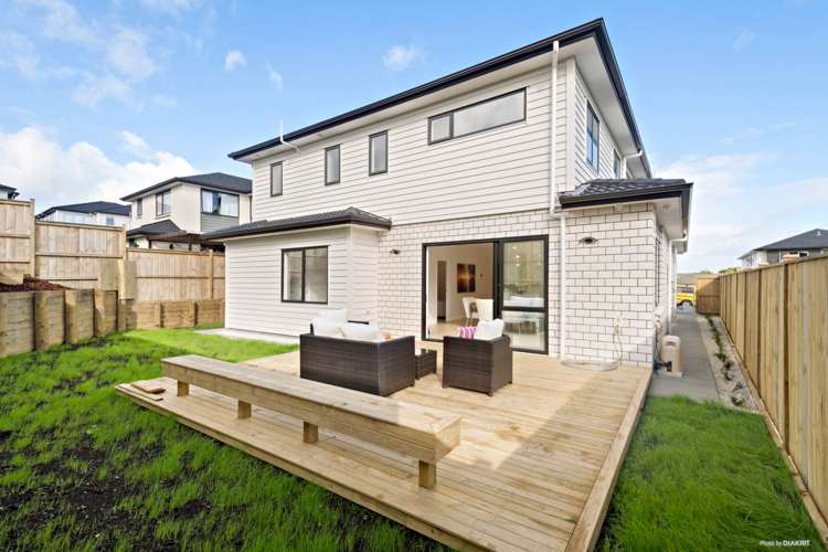 11 Cooladawson Drive Flat Bush_15