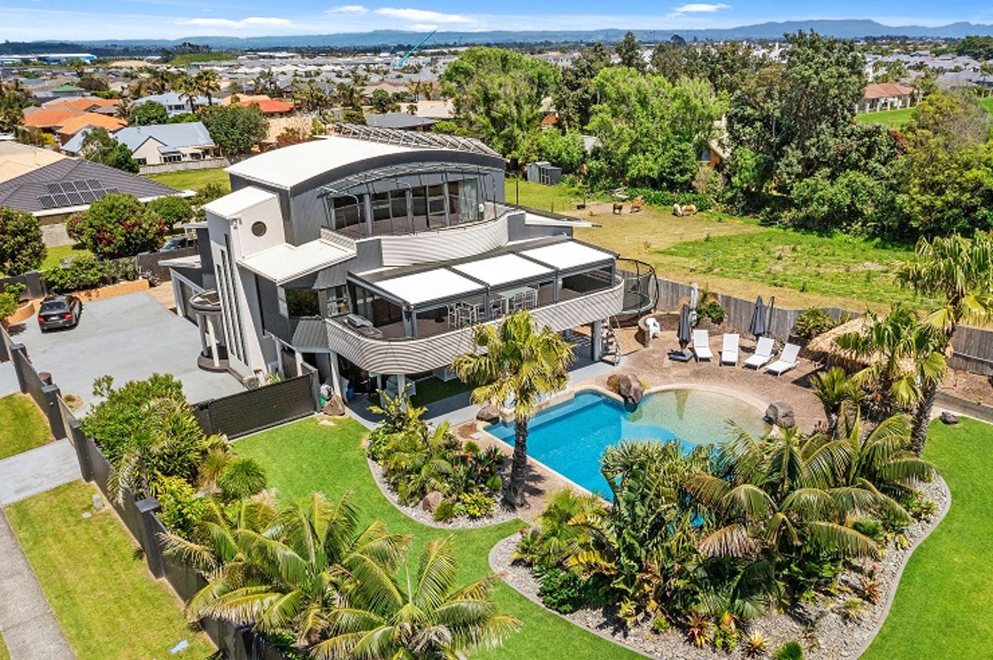 'Dismantle and rebuild': Leaky home on prime Papamoa site for sale