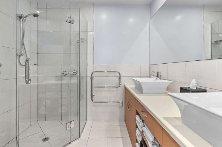 Apt 106, 5 Lakeside Road Wanaka_12