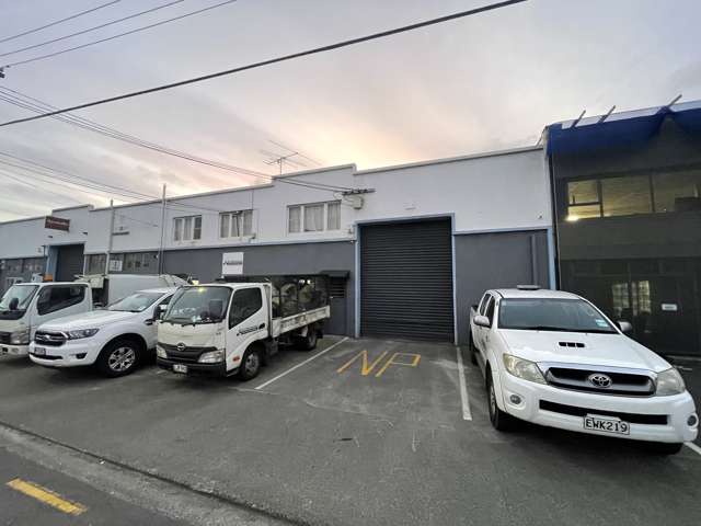 Warehouse with flexible terms