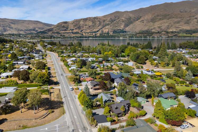 140 Beacon Point Road Wanaka_48