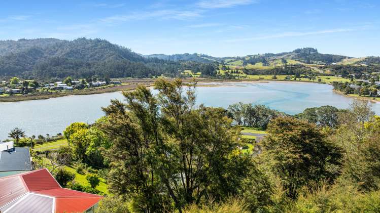 12 Patton Place Tairua_13