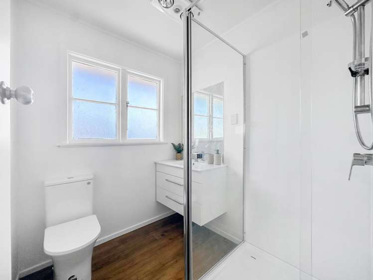 77 Hargood Street Woolston_12