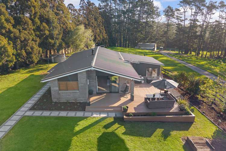 1115 State Highway 16 Waimauku_30