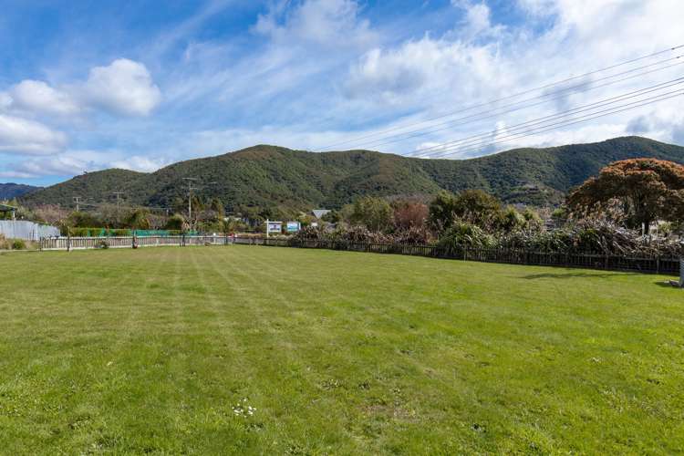 314 Waikawa Road Waikawa_23