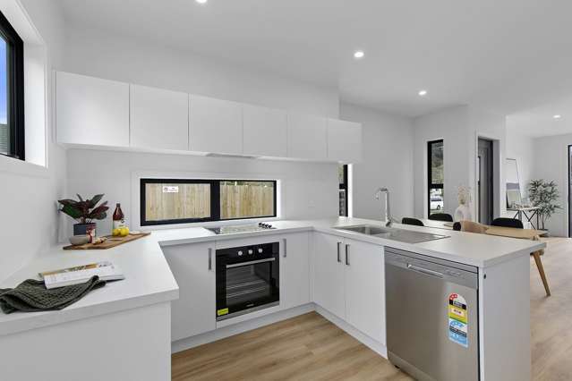 Unit 1/33 Raukawa Street Stokes Valley_1