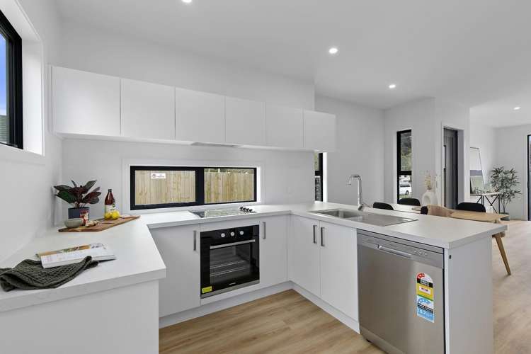 Unit 1/33 Raukawa Street Stokes Valley_1