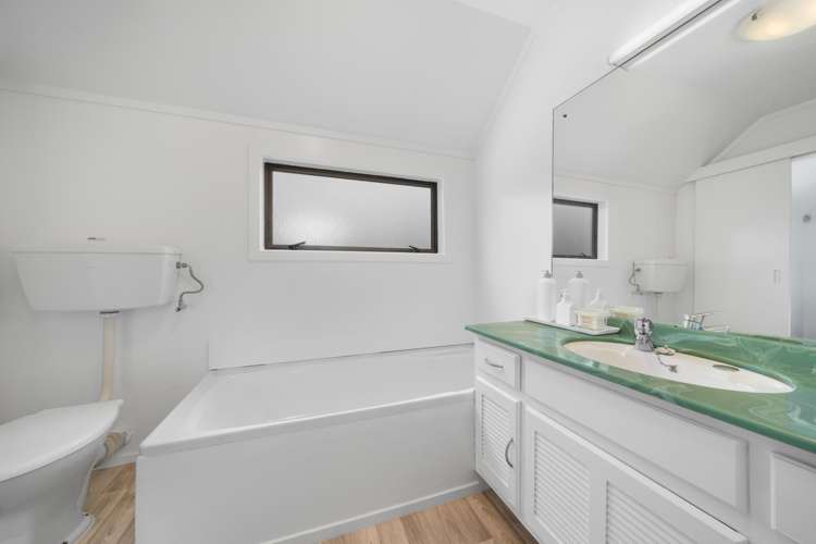 9 Atwood Grove Churton Park_15