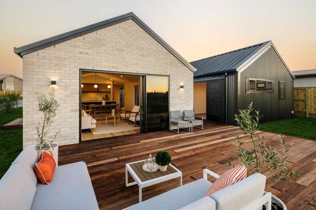 Brand new, and simply gorgeous - win the keys!