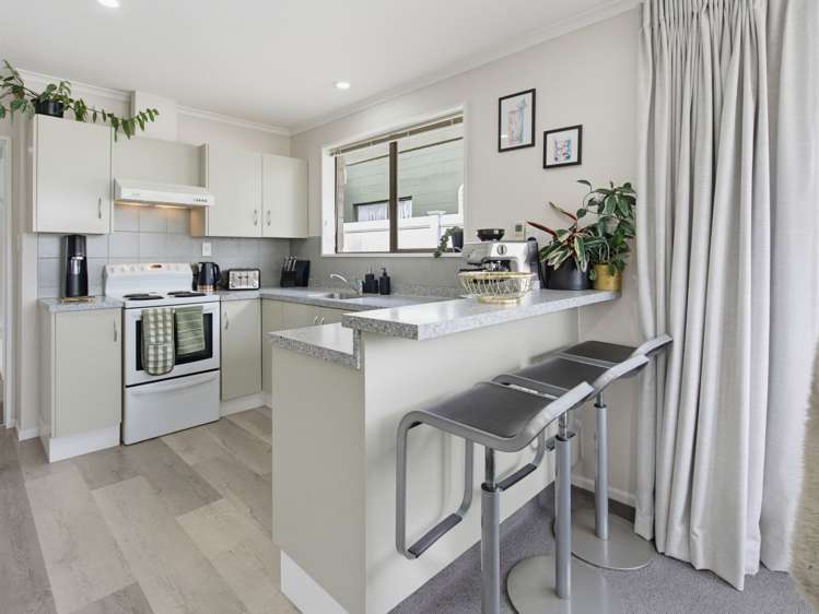 2/244 Main North Road_5