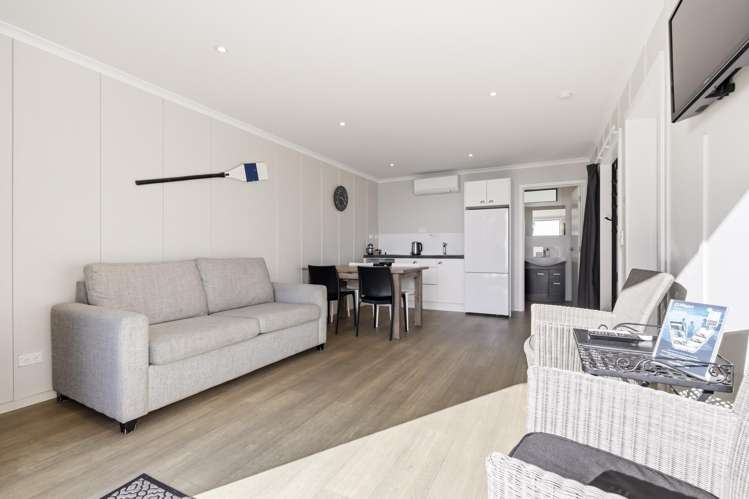 88 and 104 Waihi Road Tokaanu_6