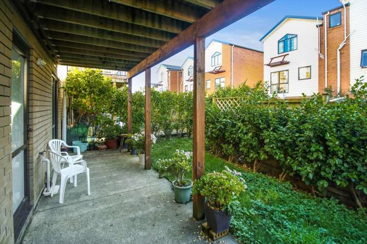 8/172 Mcleod Road Te Atatu South_5