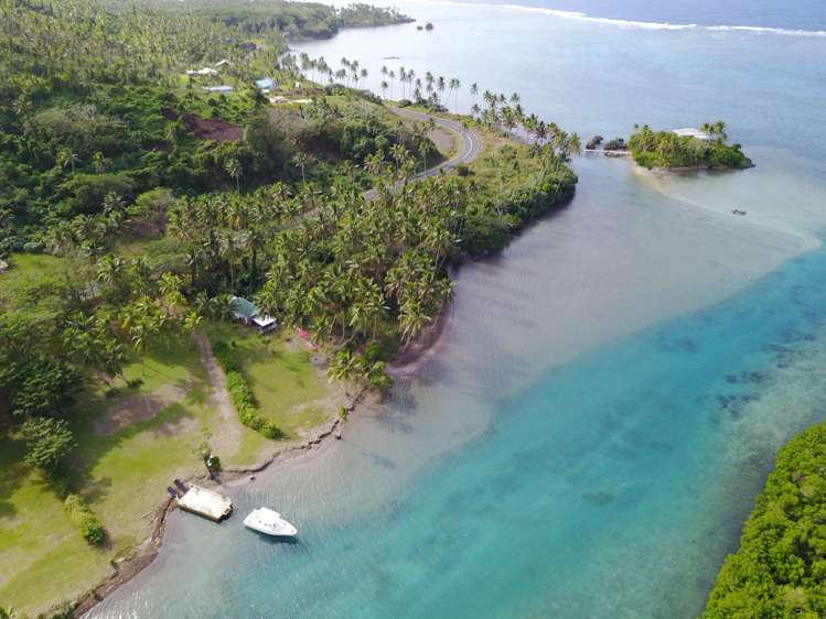 1 Mill Rock Island Savusavu_2