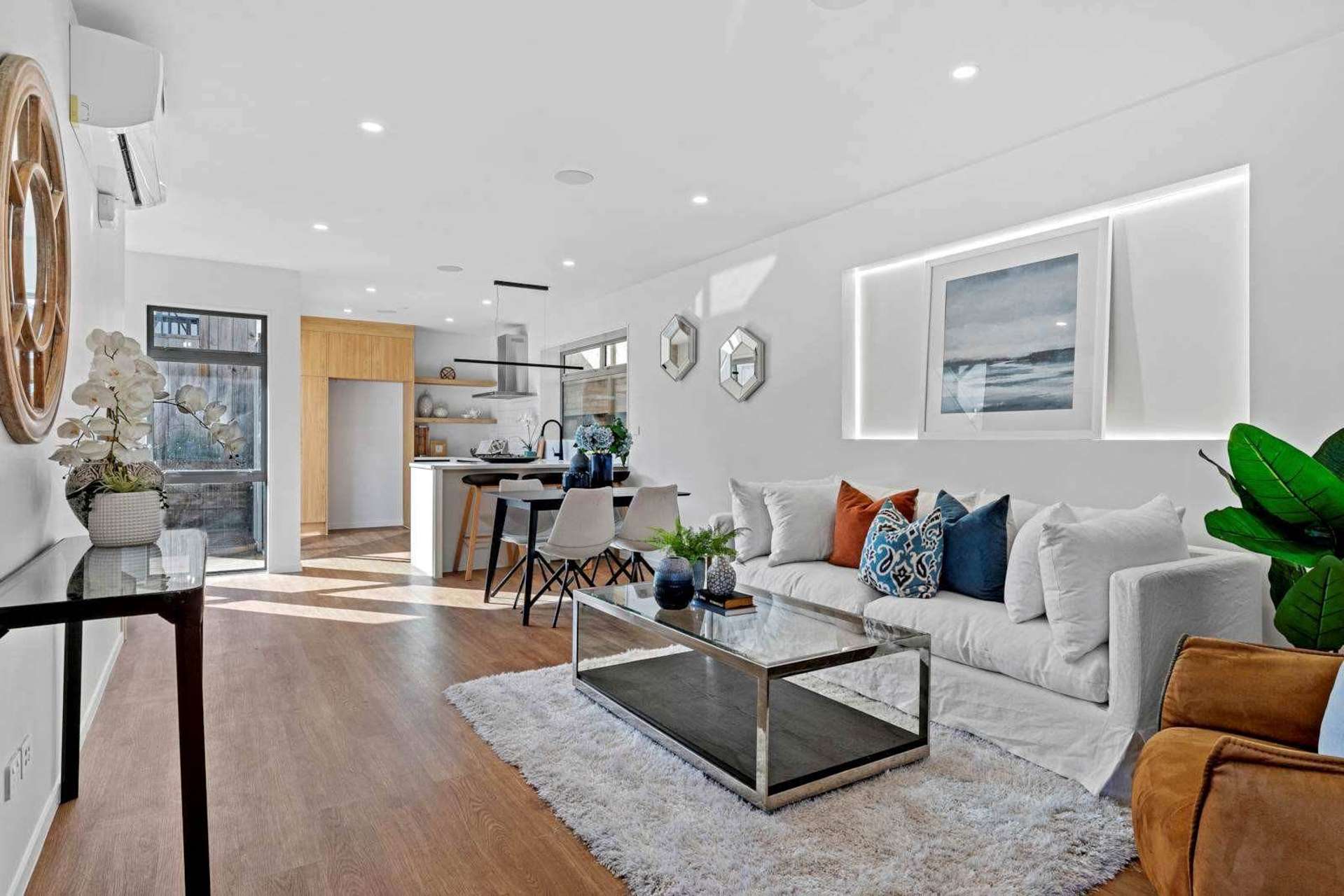 2/3C Long Bay Drive Torbay_0