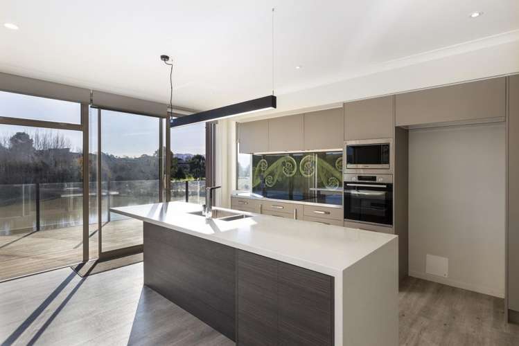 18 Lake View Place Fairhall_4