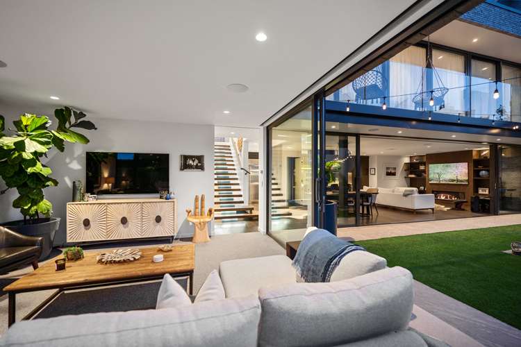 222 Hurstmere Road Takapuna_19