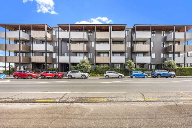 211/1 Kimiora Street Three Kings_3