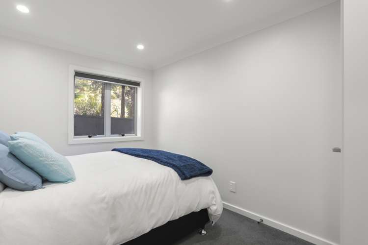 87 Scenic Drive Titirangi_21